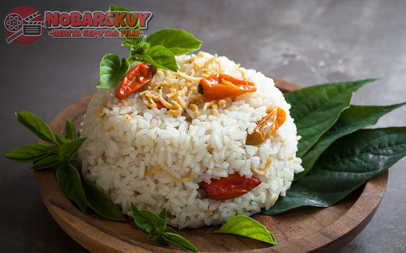 Nasi Liwet: Kelezatan Tradisional yang Menggugah Selera 1 Nasi Liwet