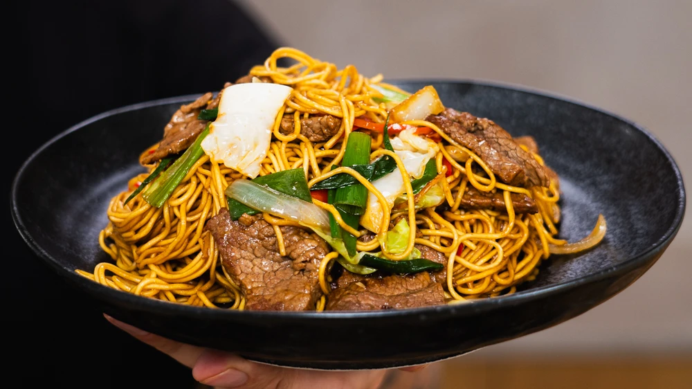 Chow Mein: Makanan