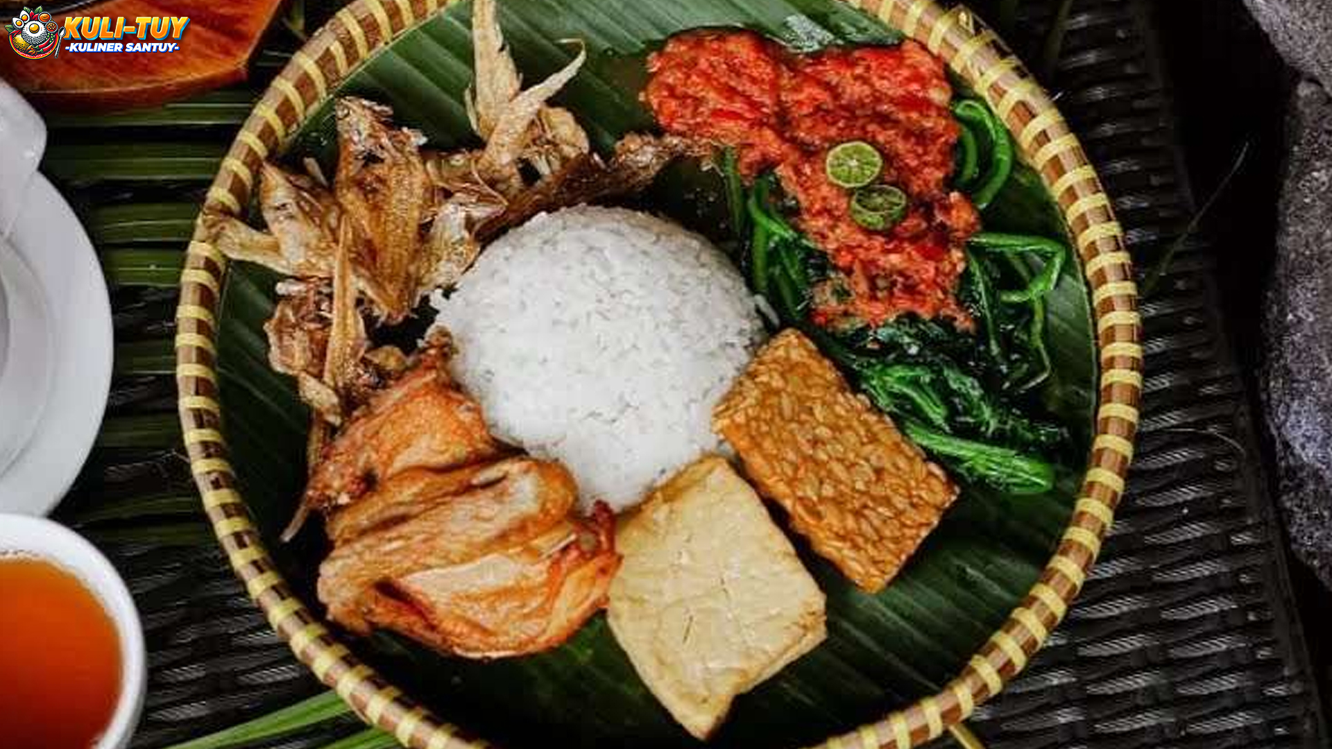 Nasi Tempong: Sajian Tradisional dengan Cita Rasa Menggigit