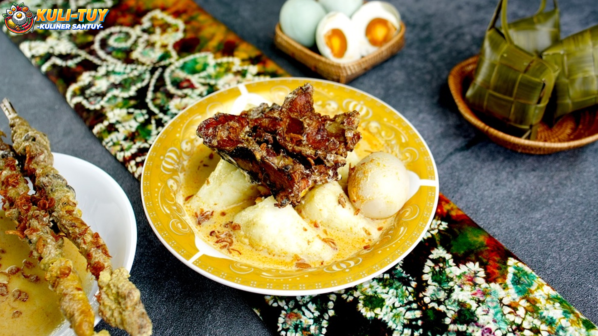 Ketupat Kandangan: Warisan Kuliner Kalimantan yang Penuh Rasa