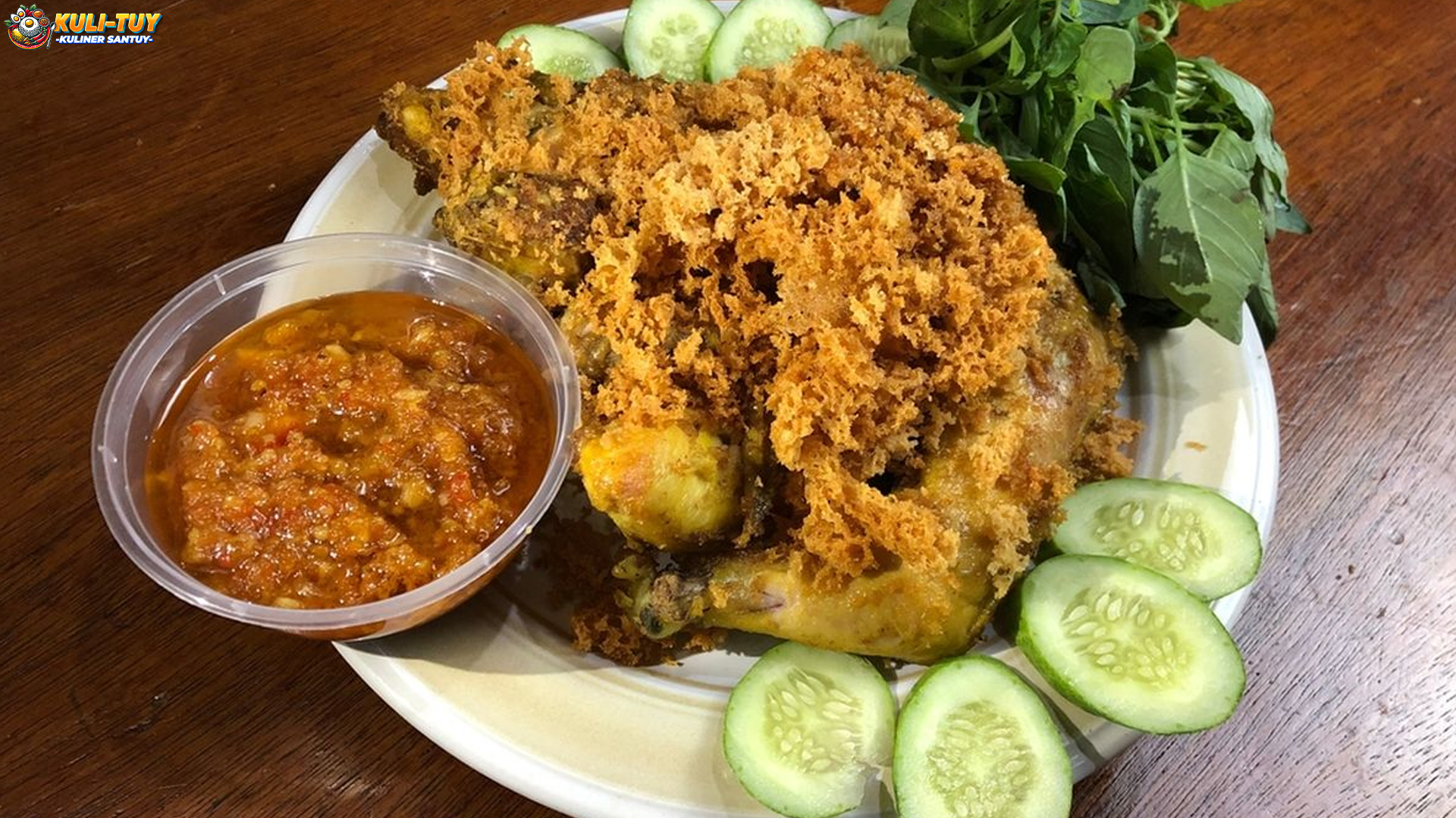 Ayam Kremes: Kombinasi Pas antara Gurih dan Renyahnya