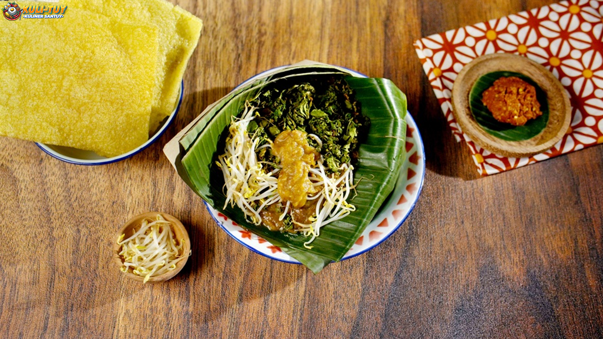 Pecel Semanggi, Cita Rasa Nusantara dalam Sepiring Daun