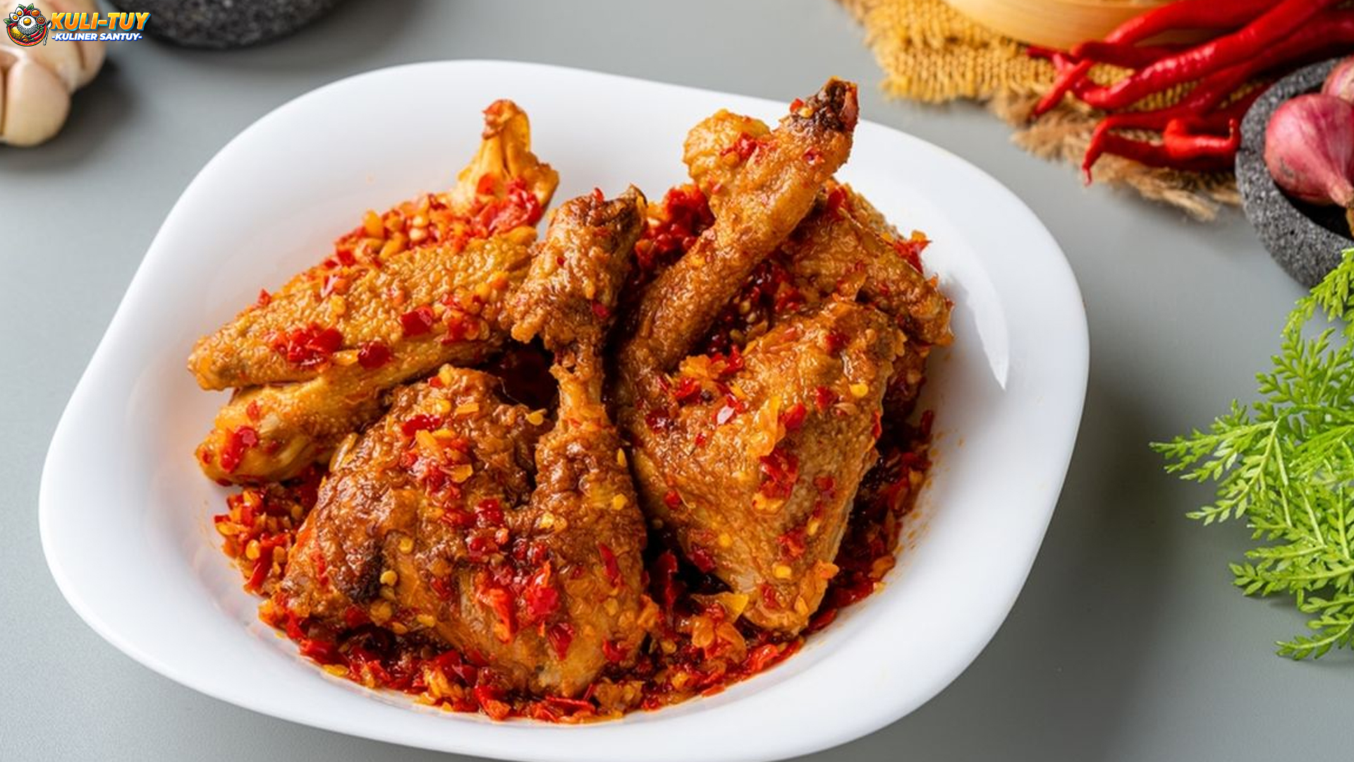Ayam Goreng Balado, 3 Tips Agar Sambal Pedasnya Nendang