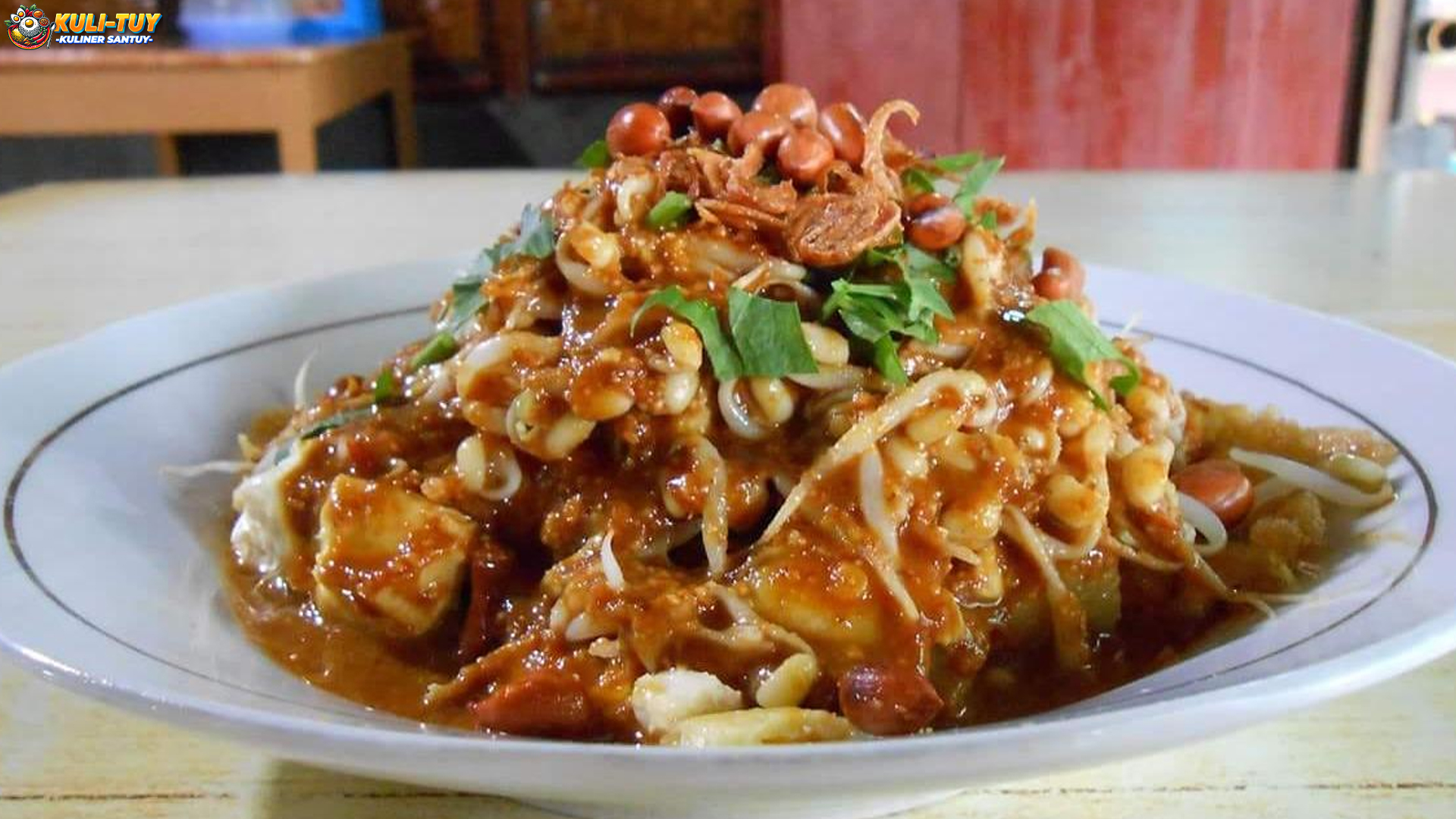 Lontong Tahu Blora: 4 Fakta Menarik yang Bikin Kamu Ngiler