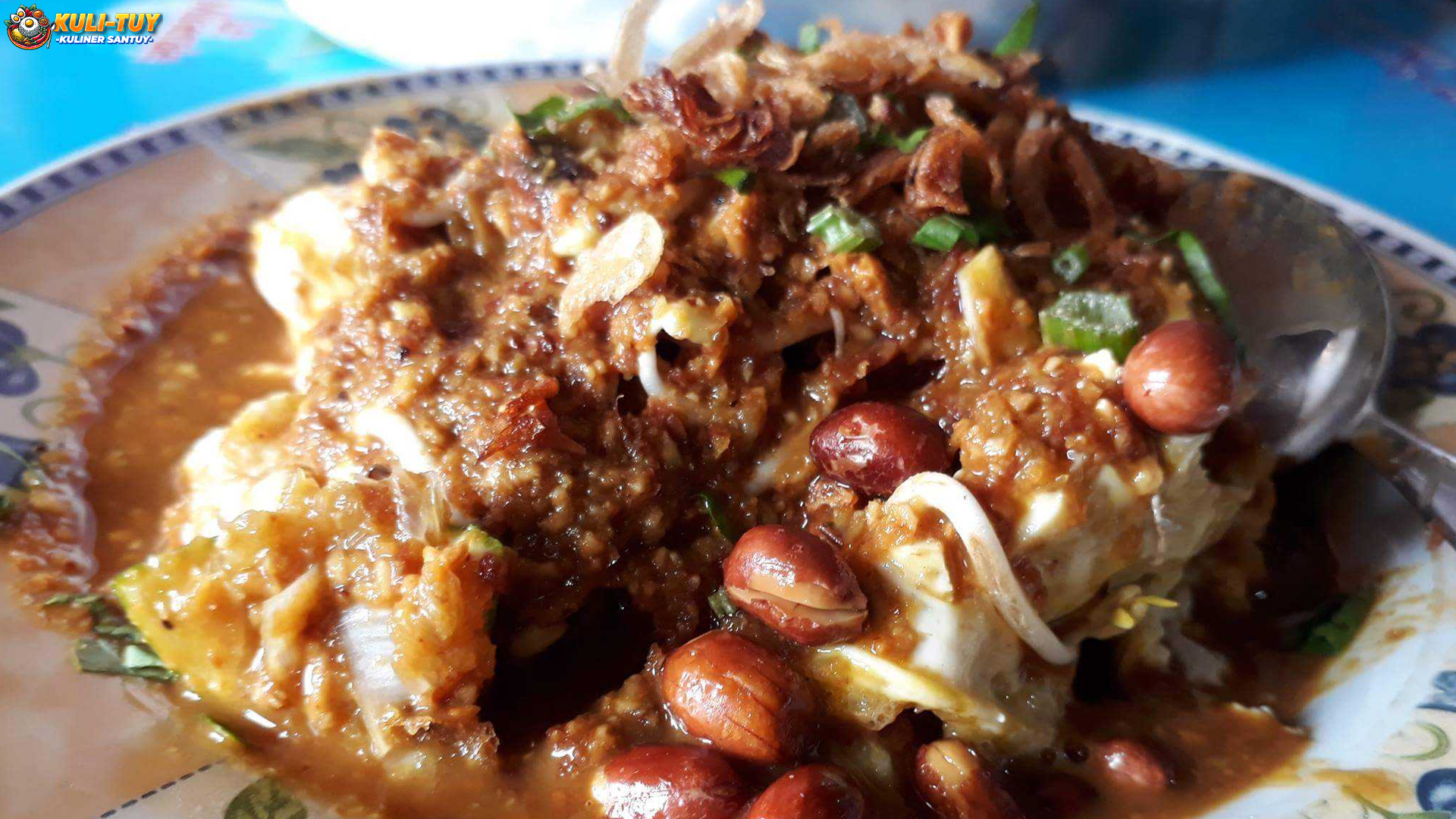 Lontong Tahu Blora: 4 Fakta Menarik yang Bikin Kamu Ngiler