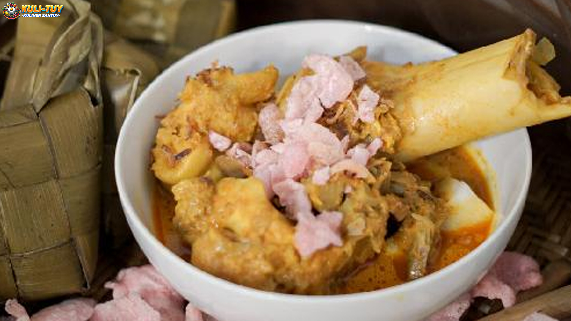 Lontong Tunjang dengan 4 Rasa Gurih dan Pedas yang Legendaris