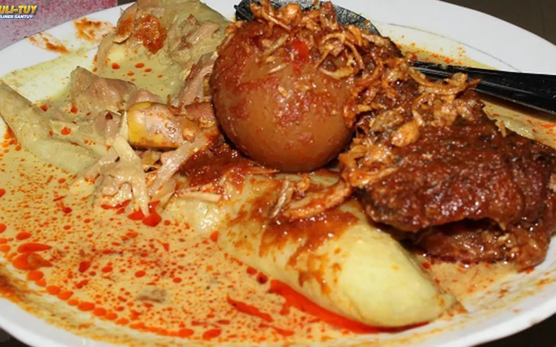 tolong kasi saya opsi sekitar 10-15 dan berikan saya opsi judul artikel mengenai : wisata Pantai Lorena