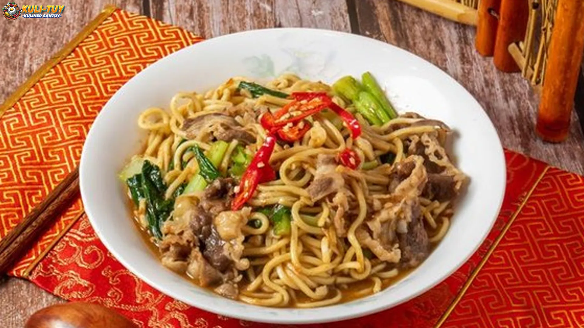 Bakmi Nyemek, Kelezatan Mie Goreng dengan Sentuhan Spesial 2 2 Bakmi Nyemek, Kelezatan Mie Goreng dengan Sentuhan Spesial 2