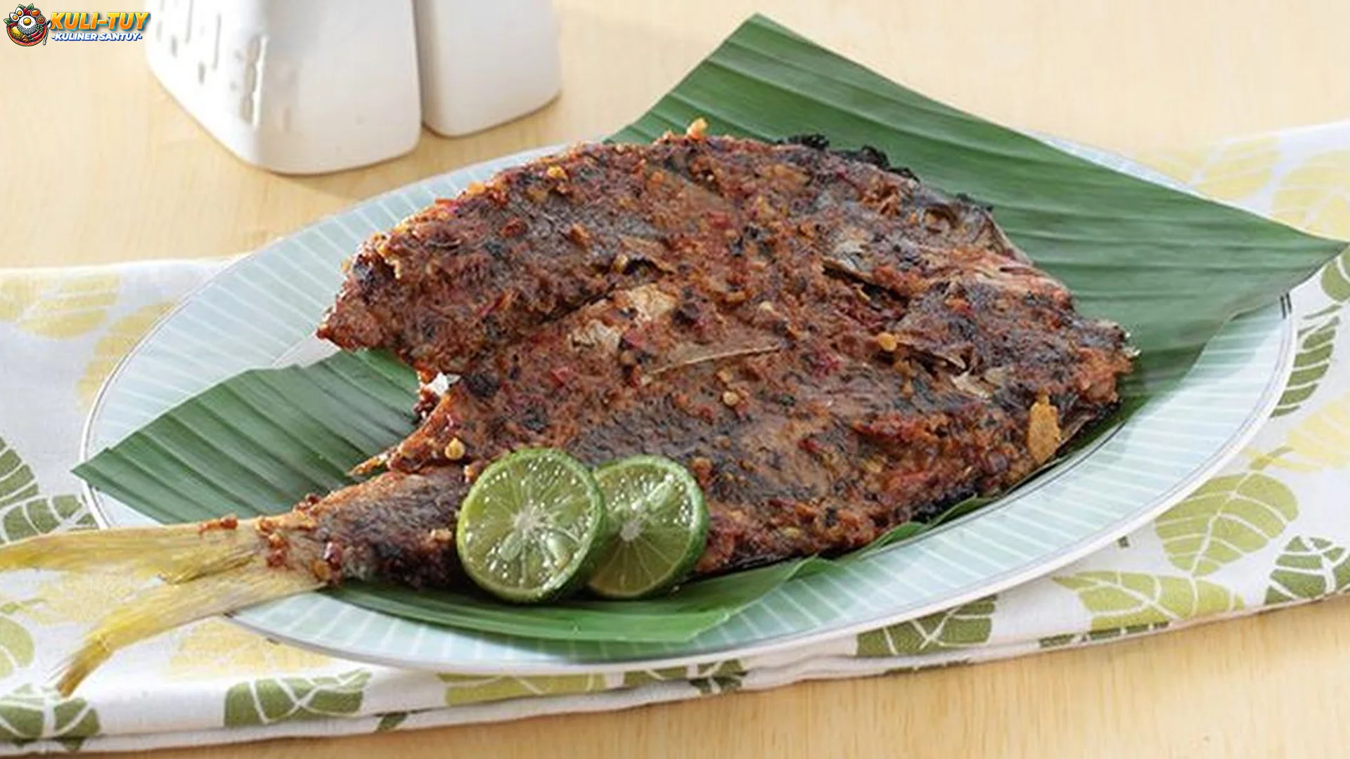 Sensasi Ikan Bakar Parape: Kulit Krispi Pedas Level Meleleh Juicy 3 Suap Nagih 2 Sensasi Ikan Bakar Parape: Kulit Krispi Pedas Level Meleleh Juicy 3 Suap Nagih