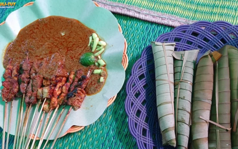 Kuliner Sate Bulayak Perpaduan 5 Rasa Pedas Manis yang Menggoda