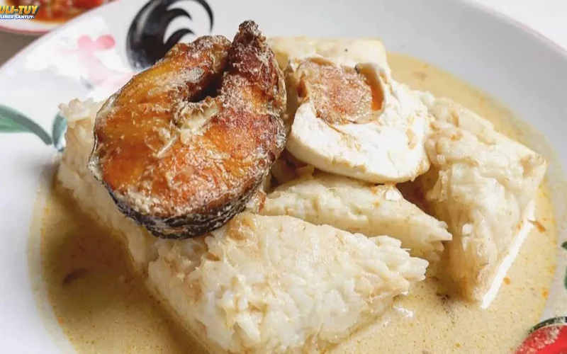 Ketupat Kandangan Hanya Ada Saat 4 Momen Spesial Ini